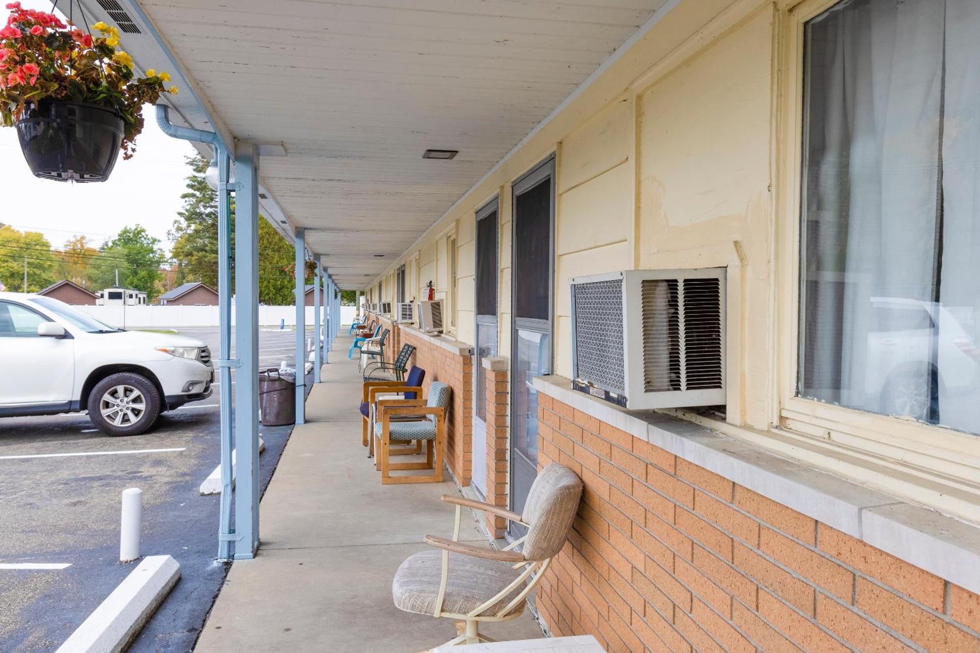 Parkside Motel By Oyo Meadville Conneaut Lake Conneaut Lakeshore Eksteriør bilde