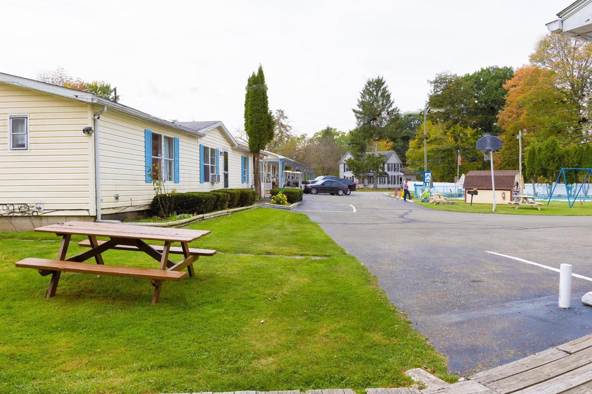 Parkside Motel By Oyo Meadville Conneaut Lake Conneaut Lakeshore Eksteriør bilde