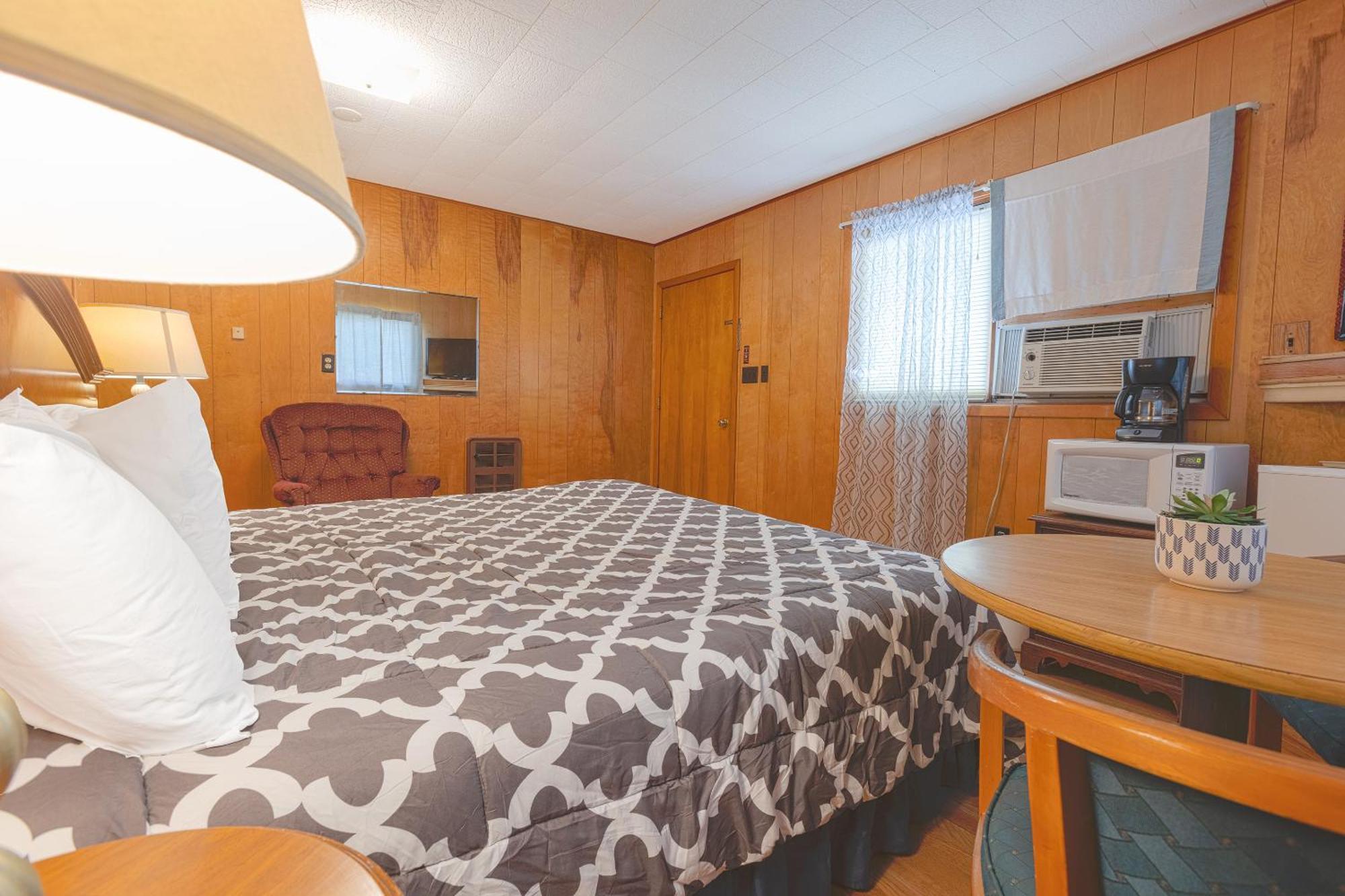 Parkside Motel By Oyo Meadville Conneaut Lake Conneaut Lakeshore Eksteriør bilde